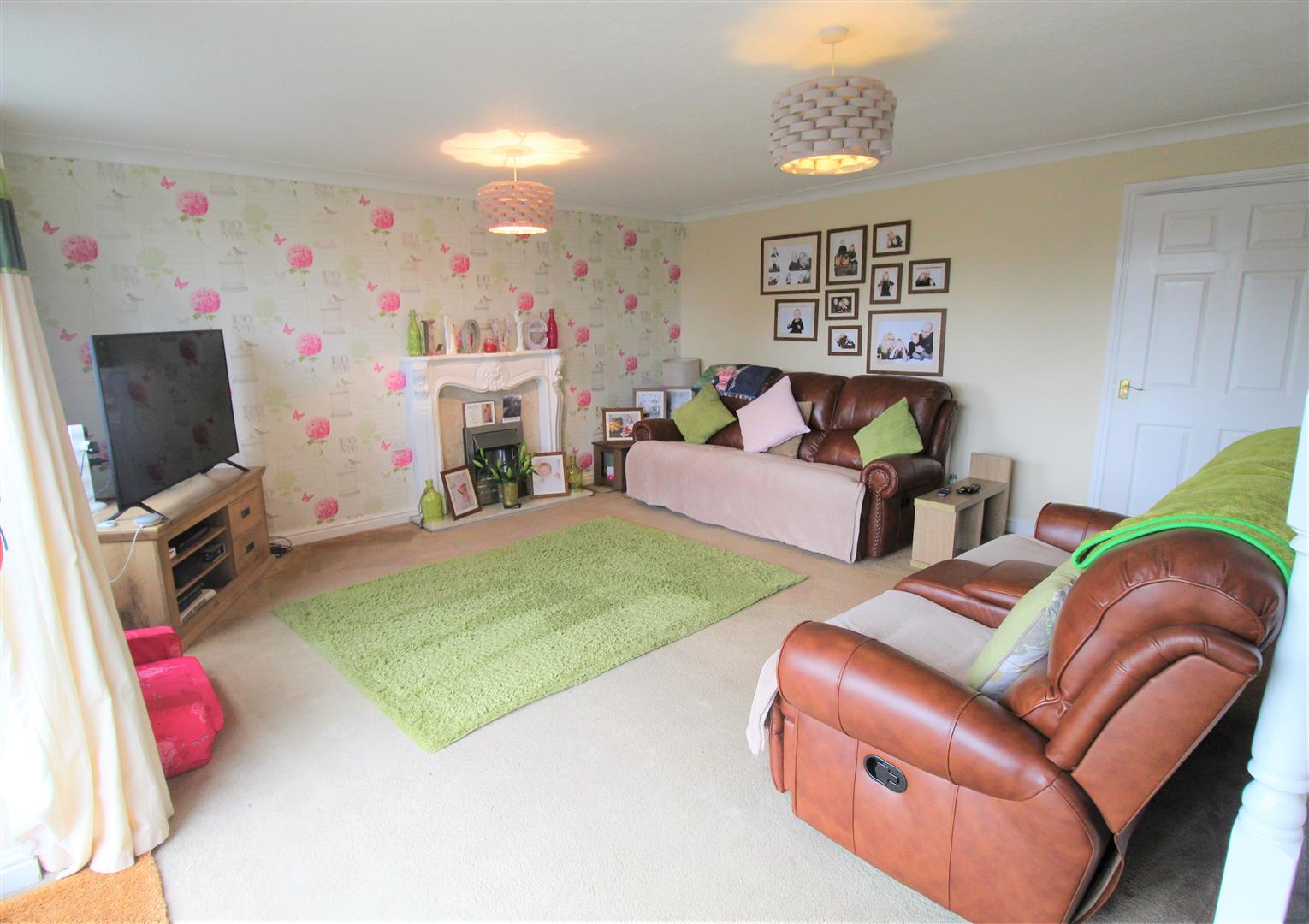 Parkview Grove, Baddeley Green, Stoke-On-Trent